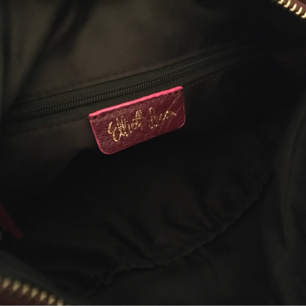 ELLIOTT LUCCA Beautiful!!! BURGUNDY LEATHER CROSSBODY - Picture 6 of 9